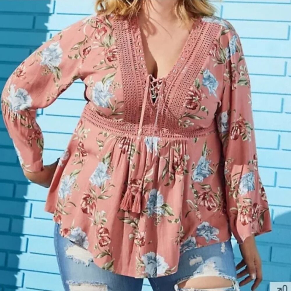 Torrid Blush Pink Vintage Floral Cottagecore Lace Babydoll V Neck Blouse